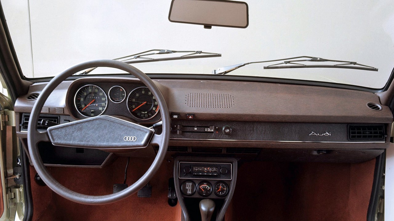 Audi-80-GLS-4-Puertas-Sedan-1976-B1-5.jp
