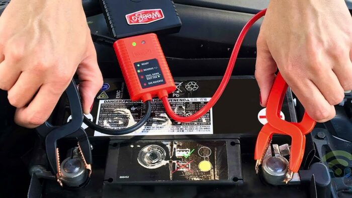 Como usar arrancador de baterías para el coche 