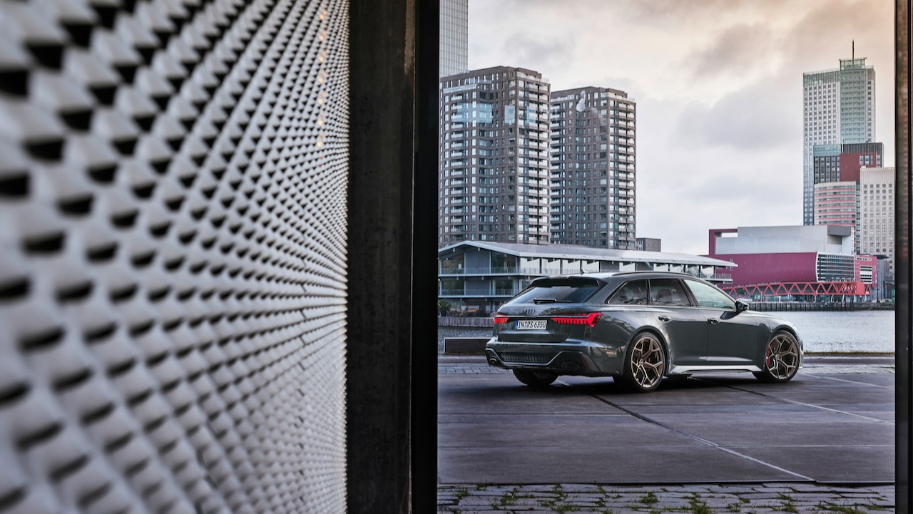 Audi-RS-6-Avant-Performance-16.jpeg