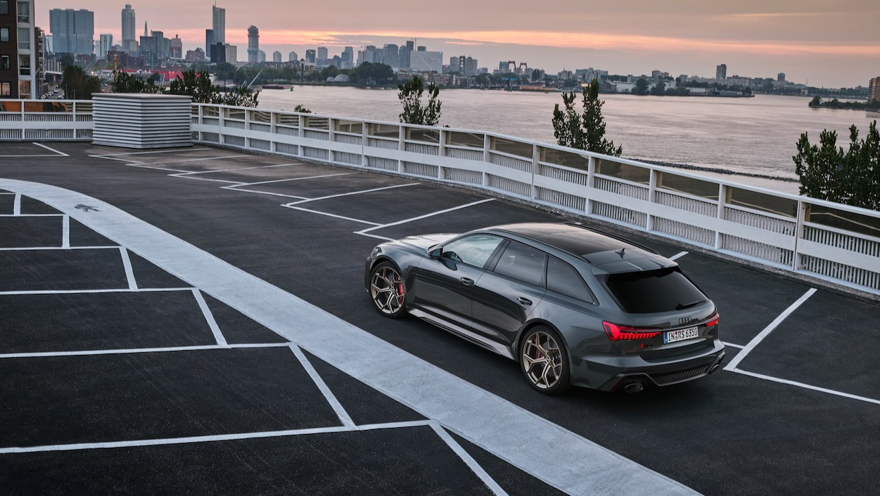 Audi-RS-6-Avant-Performance-4.jpeg
