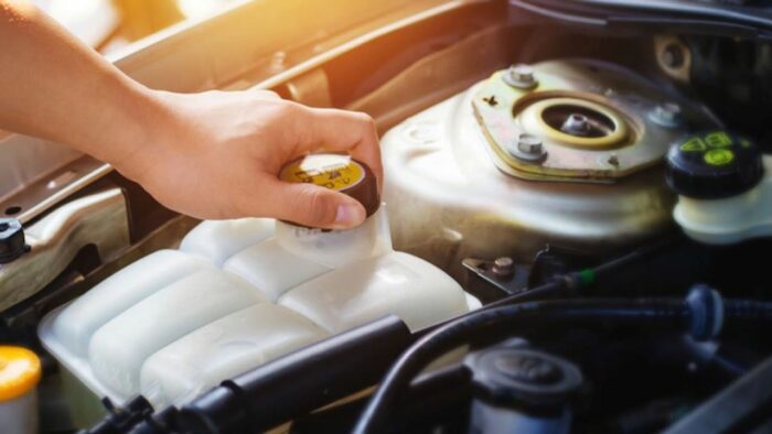 Líquido refrigerante del coche: Qué es y cómo comprobarlo