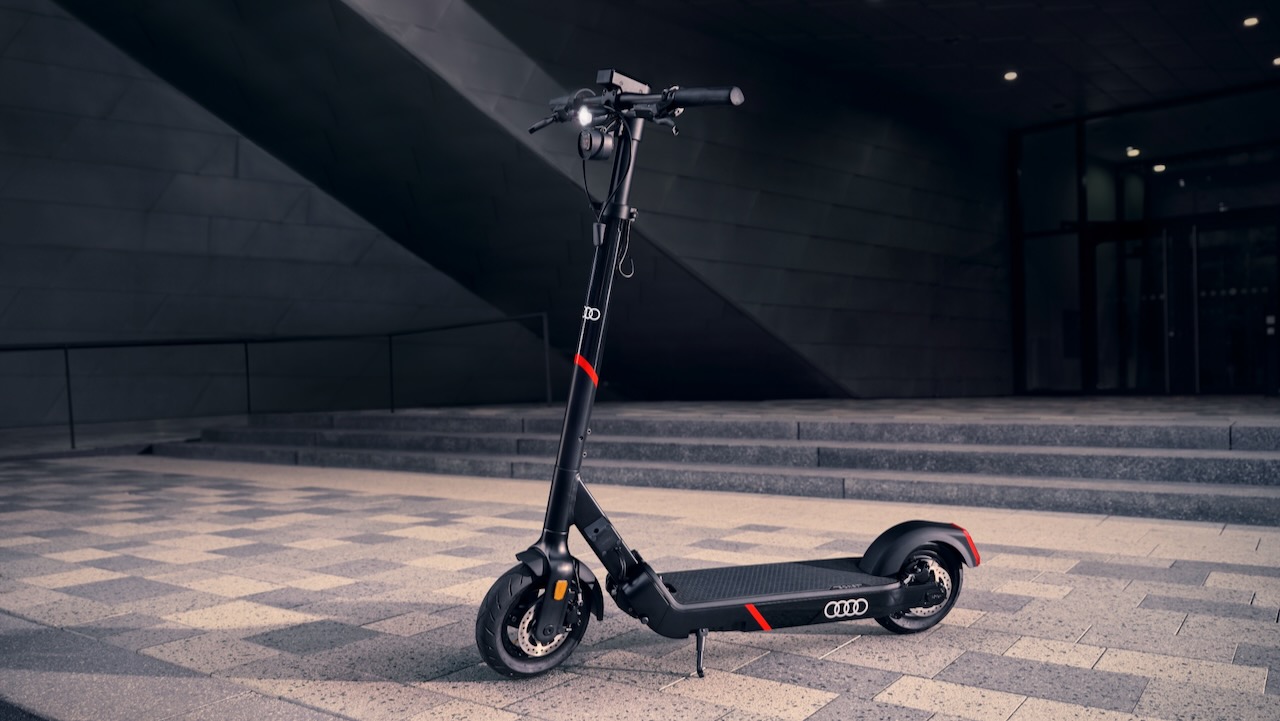Audi Electric Kick Scooter by Egret &#8211; 10 (1)