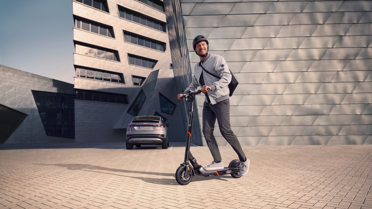 Audi Electric Kick Scooter by Egret &#8211; 2 (1)