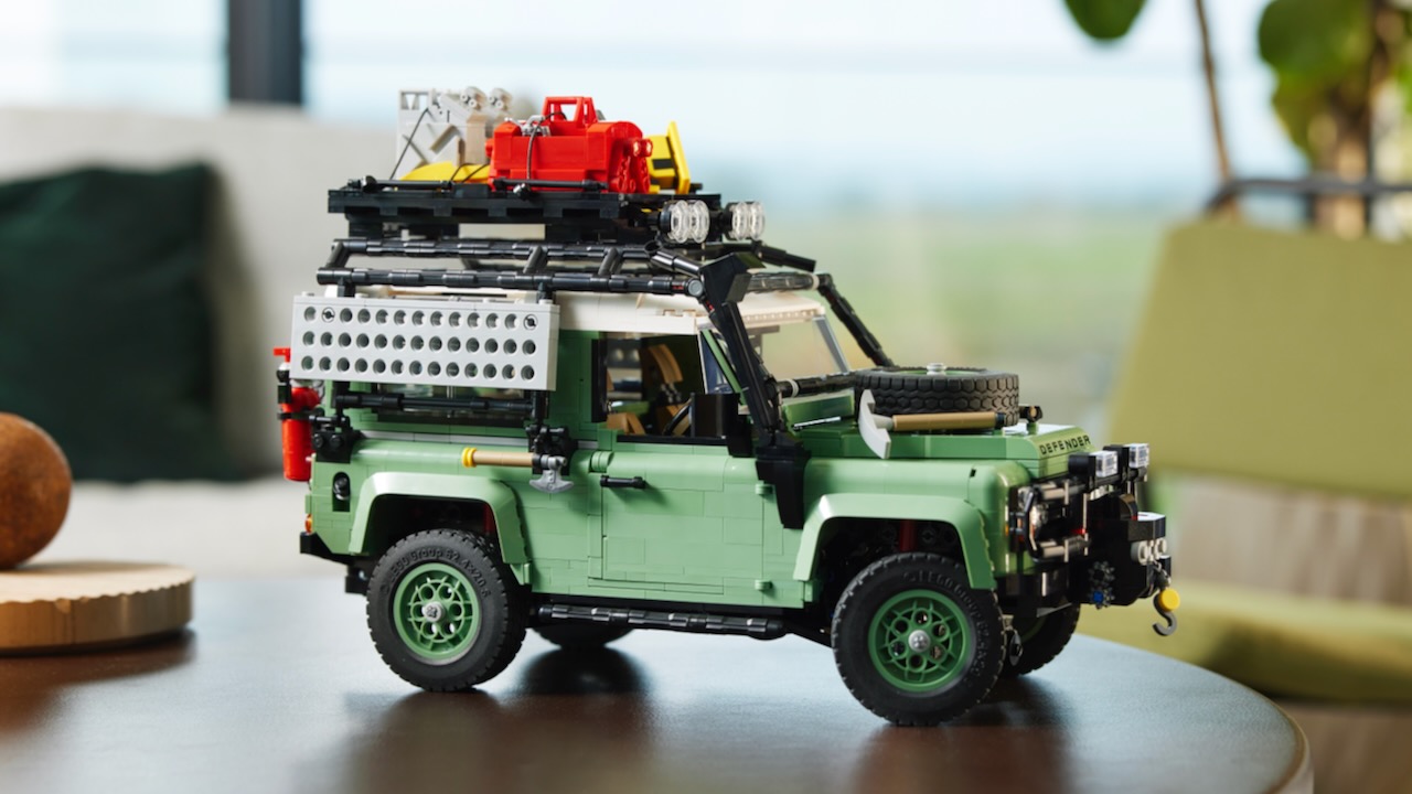 Land Rover Defender 90 LEGO &#8211; 30