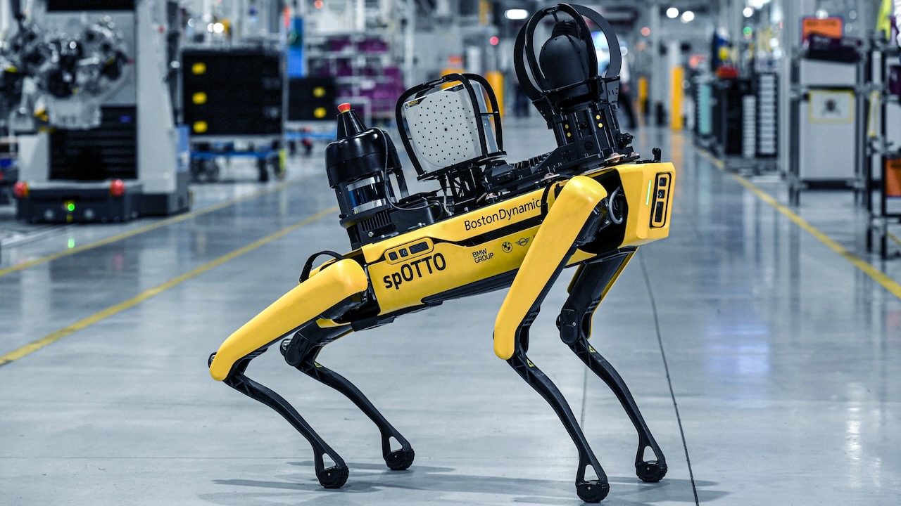 Perros robot autónomos: la última incorporación a las fábricas de coches
