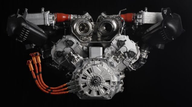 Lamborghini-motor-v8-hibrido-5-635x357.j